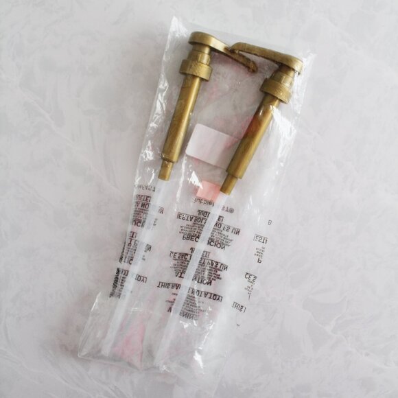 Torani / Da Vinci Syrup Pump - PAIR NEW - Picture 1 of 3